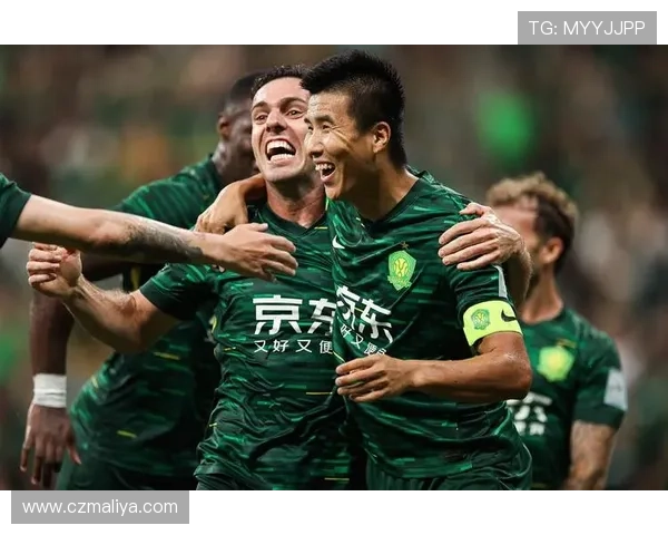 国安3-0战胜河南夺足协杯第5冠 成就历史新篇章 国安3-0战胜河南夺足协杯第5冠 成就历史新篇章